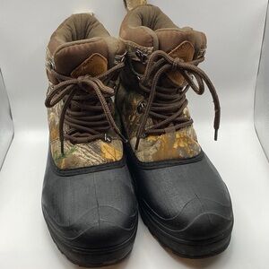 Ozark Trail Camouflage and Black Men's Boots size 9